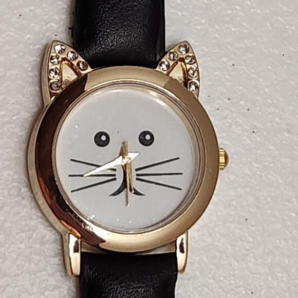 Cat Lover’s Watch – Adorable Face Dial | Women’s Style | Battery Needed - Picture 1 of 3